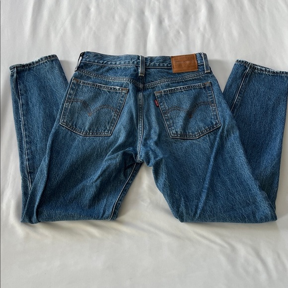 Levi’s Wedgie Straight Leg Jeans - Picture 4 of 6